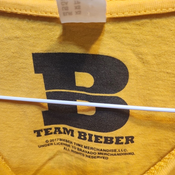 JUSTIN BIEBER STADIUM TOUR SHIRT - Picture 3 of 4